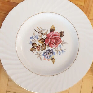 Set of 4 plates 7×7 Barrats  Delphatic White Tablewear England